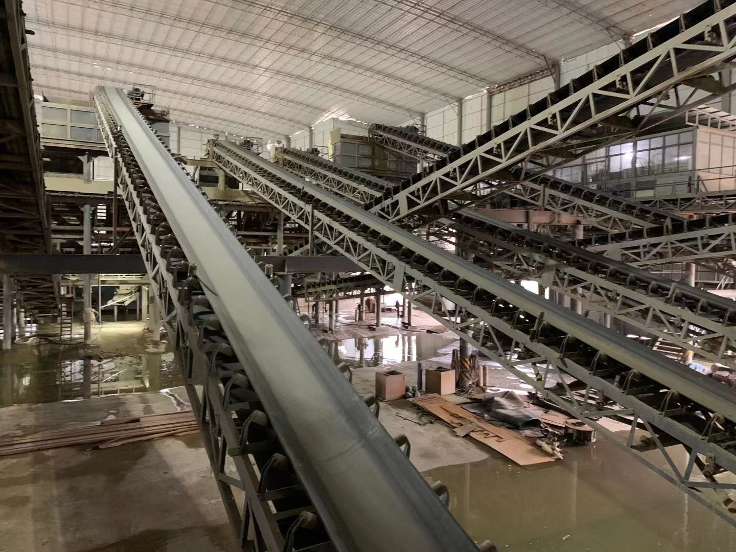 四川皮带输送机的主要特点有哪些？