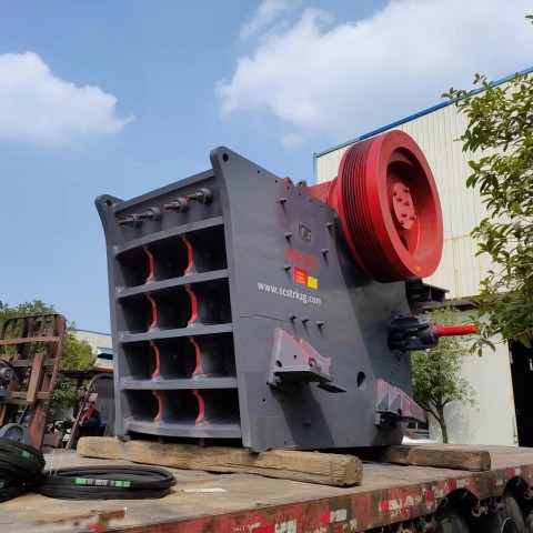 四川成都鄂式破碎机