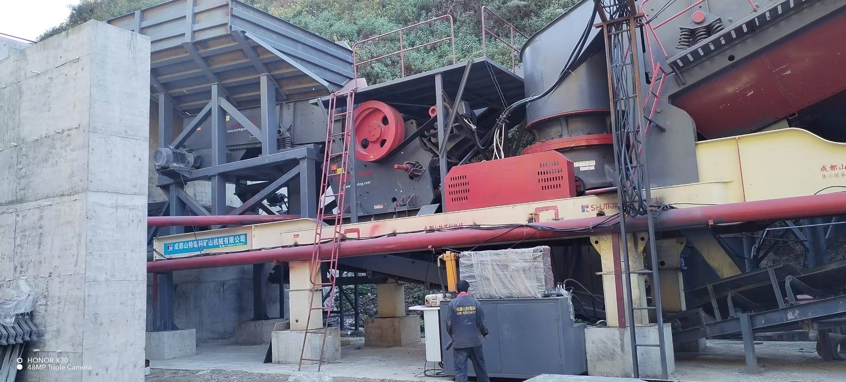 移动破碎机对四川建筑行业的影响及作用解析